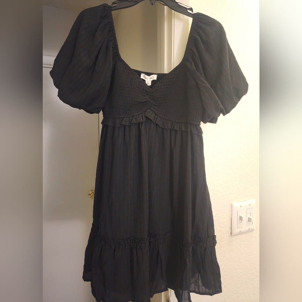 Allison + Kelly Black Babydoll Dress. Size Large.